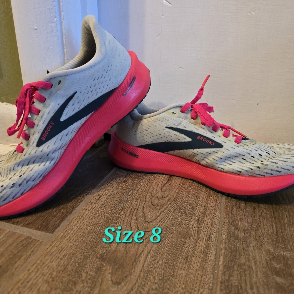 Brooks Women's Running Shoes - Pink and Gray